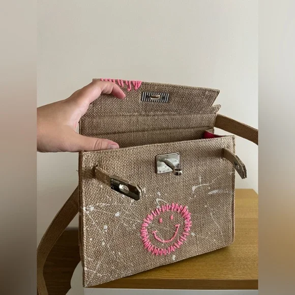 TAKING 1ST OFFER: Jute Smiley Face Handbag - NWOT -  Kelly Style - Picture 4 of 13
